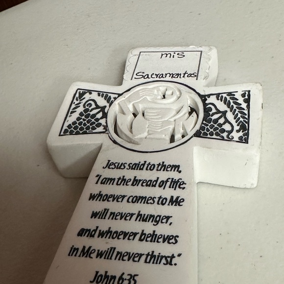 First Communion Holy Sacrament Lighted Tabletop Cross - Picture 3 of 11